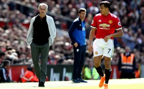 Alexis Sánchez y Jose Mourinho en el Manchester United. (Getty Images).