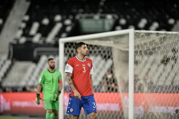 Maripán y Claudio Bravo
