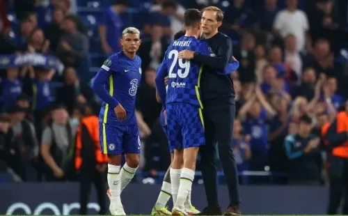 Kai Havertz abraza a Thomas Tuchel en el Chelsea. Hoy el alemán es el DT del Bayern Múnich. (Getty Images)
