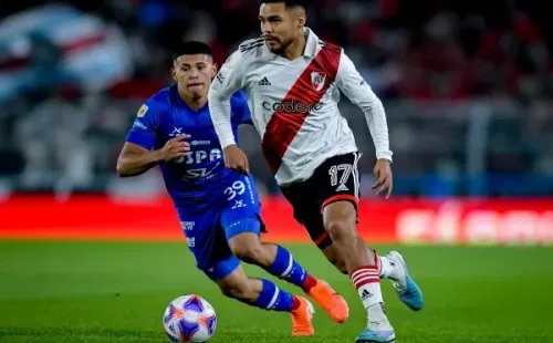 Paulo Díaz y otra imagen de su desempeño por River Plate ante Unión Santa Fe. (Getty Images).