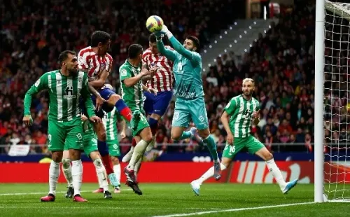 Rui Silva fue titular en lugar de Claudio Bravo y jugó un buen partido, pero no pudo hacer nada para evitar la derrota del Betis. Foto: Getty Images