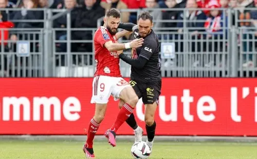 Gabriel Suazo fue titular en dura caída del Toulouse. | Foto: Getty