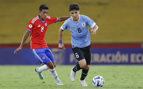 Chile y Uruguay protagonizaron un intenso partido por el Sudamericano Sub 17. | Foto: Conmebol
