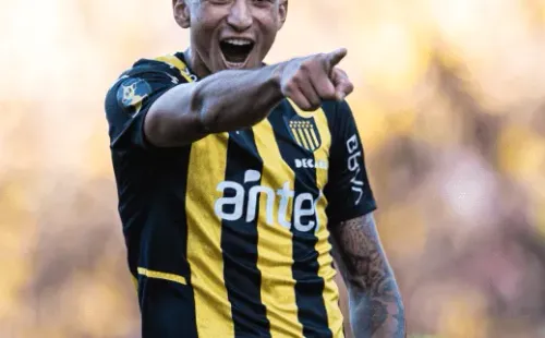Ignacio Laquintana celebra el gol que marcó en el clásico ante Nacional. (Foto: Peñarol).