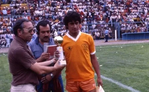 Juan Carlos Letelier viste el uniforme de Cobreloa. Fue campeón en 1982 y 1985 con los loínos. (Archivo).