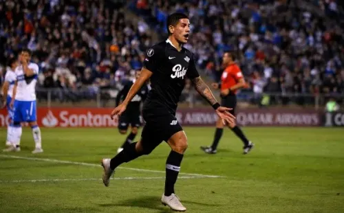 Jorge Recalde celebra el 3-2 de Libertad ante la UC en la Copa Sudamericana 2015. (Photosport).