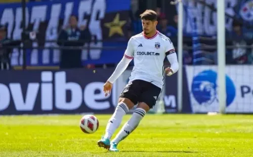 Matías de los Santos sigue complicado tras el golpe que sufrió ante Huachipato y es la gran duda para el debut en Copa Libertadores. Foto: Guille Salazar, RedGol.