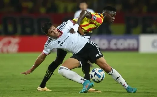 Damián Pizarro recibió la oportunidad de iniciar de titular y no decepcionó. | Foto: Colo Colo.