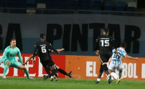 Gol de Simón Contreras en Magallanes vs Botafogo