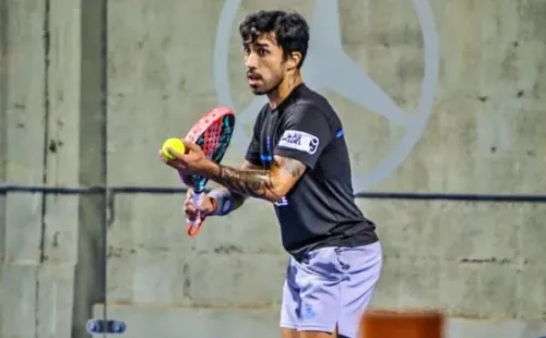 Puch se está tomando muy en serio el Pádel. | Foto:Instagram @edsonpuch.