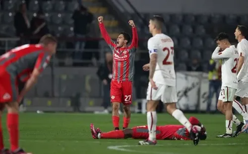 Pablo Galdames no sumó minutos esta tarde, pero el Cremonese ganó su segundo partido de la temporada. Foto: Getty Images