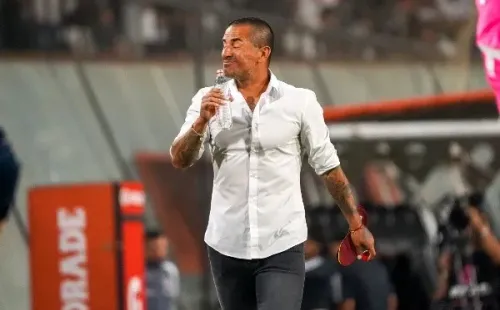 Jorge Acuña. el DT del Santiago City que competirá en la Tercera A de 2023. (Guille Salazar/RedGol).