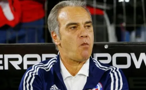 Martín Lasarte no quiere a Bielsa en Uruguay
