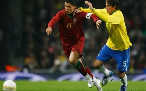 Edmílson en acción por la selección de Brasil. (Getty Images).