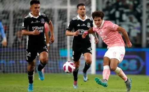 Saavedra jugará otro clásico ante Colo Colo con la camiseta de la UC. | Foto: Photosport