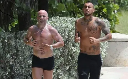 Jorge Sampaoli y Arturo Vidal buscarán hacer historia, ahora con el Flamengo. Foto: Archivo