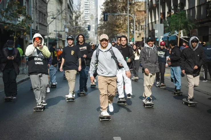 Marcelo Jiménez es uno de los nombres reconocidos de la escena del skate en Chile. Foto: Red Bull Content Pool.