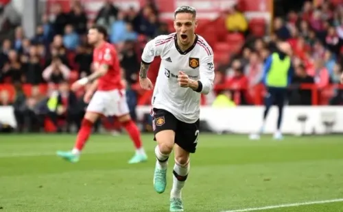 Antony celebra el gol que abrió la cuenta en la victoria del Manchester United ante el Nottingham Forest. (Getty Images).