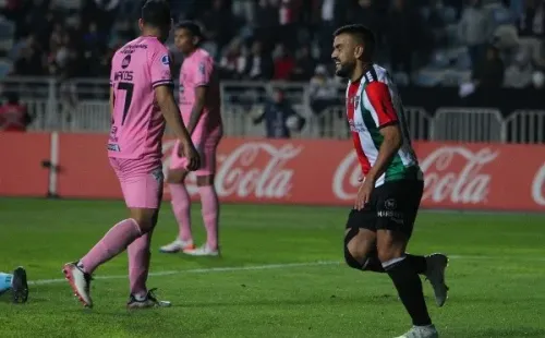 Misael Dávila sigue encendido y anotó el gol del triunfo ante Estudiantes de Mérida. Foto: Photosport.