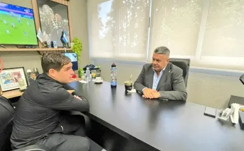 Leandro Stillitano compartiendo con Claudio “Chiqui” Tapia. | Foto: Selección Argentina.