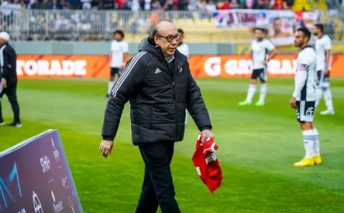 Alfredo Stöhwing seguirá por lo menos por un año más como presidente de Colo Colo. | Foto: Guillermo Salazar.
