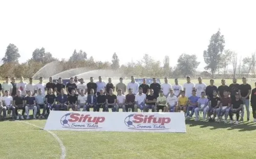 Los capitanes del fútbol chileno se reunieron en actividad del Sifup. | Foto: Sifup