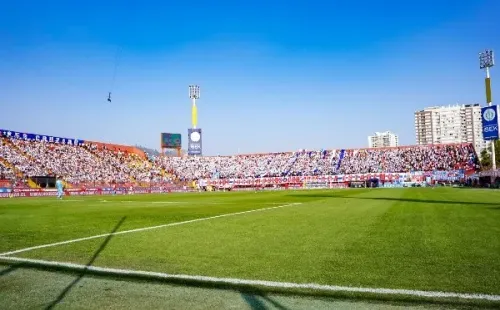 Los hinchas de la UC no agotaron las entradas del Santa Laura para el clásico ante Colo Colo de hace alguna semanas. | Foto: Guillermo Salazar.