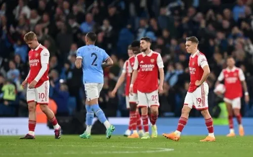 Manchester City quedó a solo un triunfo de quitarle el liderato de la Premier League a Arsenal. | Foto: Getty Images.