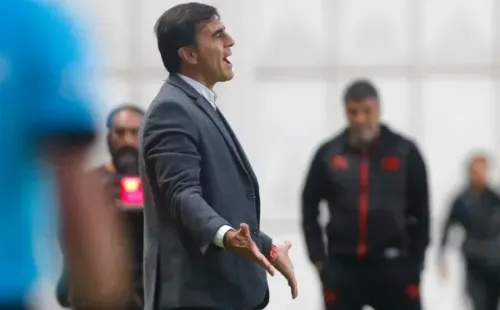 Quinteros valoró que la rotación le esté permitiendo jugar a los juveniles. Foto: Photosport.