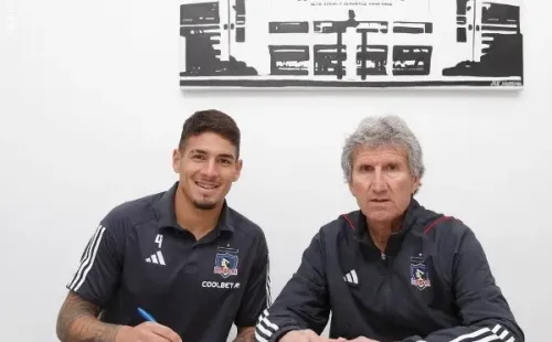 Alan Saldivia se queda hasta el 2026 en Colo Colo. Foto: Comunicaciones Colo Colo.