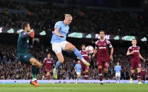 Haaland no se cansa de romper redes en Inglaterra. | Foto: Getty