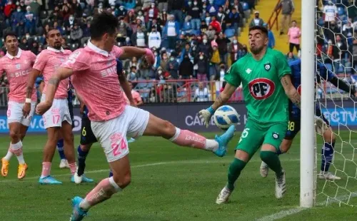 La UC y Huachipato se medirán el miércoles 10 de mayo. | Foto: Photosport
