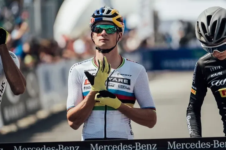 Martín Vidaurre quiere romperla en las grandes ligas del Cross Country. Pero llegar hasta ahí no ha sido tarea fácil, y eso lo deja plasmado en el documental Road to Elite. Foto: Red Bull Content Pool.