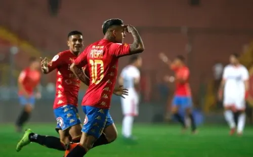 Así festejó su gol Rodrigo Piñeiro. (Photosport).