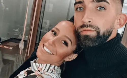 Emiliano Amor con su pareja, Jobi Patane. (Captura Instagram).
