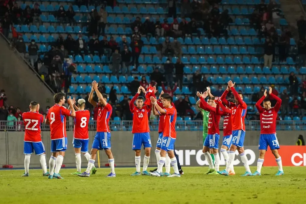 La selección chilena Sub 23 fue una de las últimas en salir de la capital para jugar en regiones. Foto: Guille Salazar, RedGol.