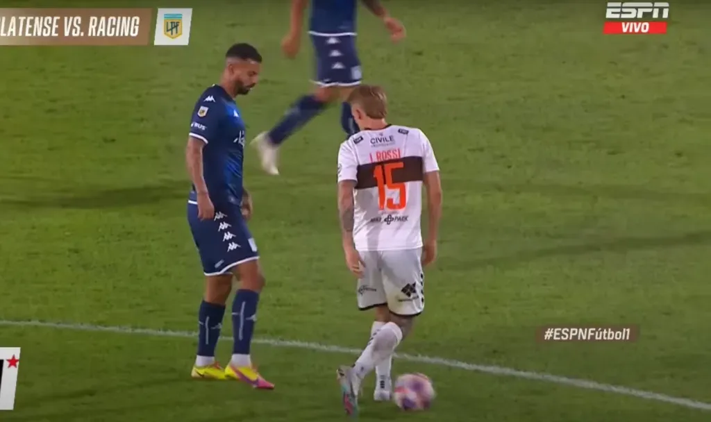 El túnel de Edwin Cardona a Iván Rossi. (Captura ESPN).