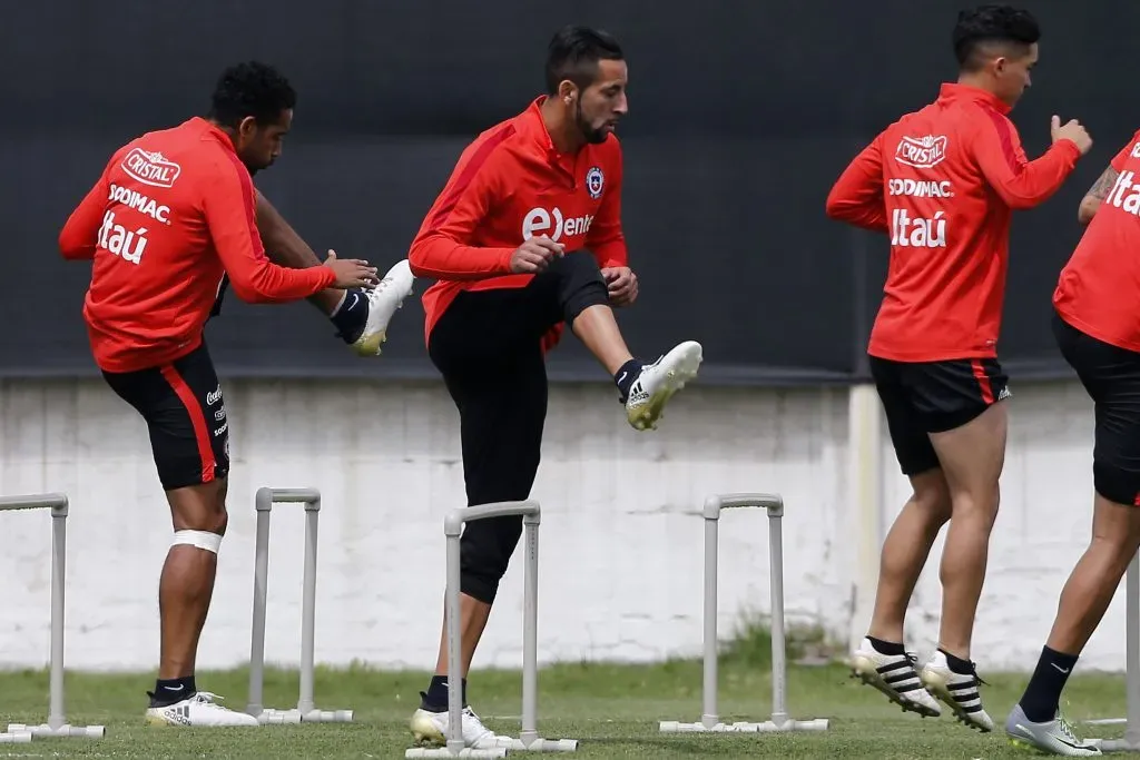 Jean Beausejour y Mauricio Isla fueron compañeros durante varios años en la selección chilena. | Foto: Photosport.