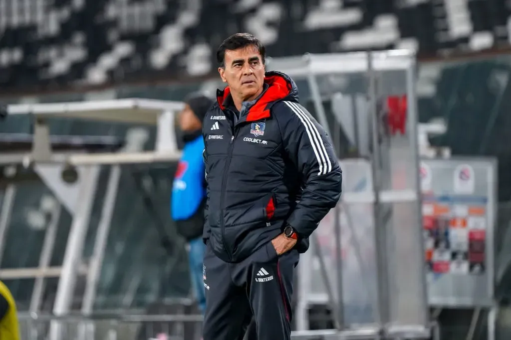 Gustavo Quinteros no ha podido darle la vuelta a Colo Colo en este primer semestre del 2023. | Foto: Guillermo Salazar.