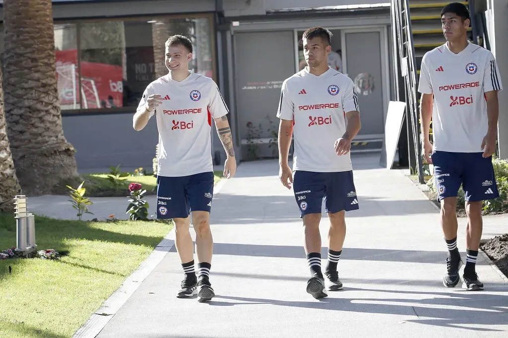 Bruno Barticciotto y Alexander Aravena fueron citados por Eduardo Berizzo al microciclo de la Roja. Darío Osorio no fue considerado esta vez. (Carlos Parra/Comunicaciones FFCh).