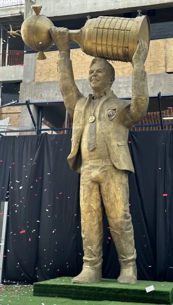 La estatua con que River Plate homenajeó a Marcelo Gallardo. | Foto: Archivo.