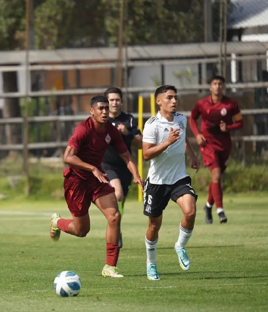 Jherson Reyes en acción por el equipo Sub 21 de Deportes La Serena. (Captura Instagram).