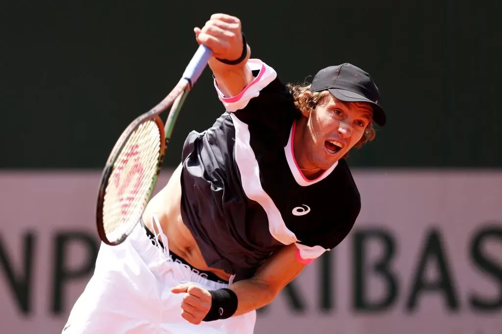 Nico Jarry la rompe en Roland Garros. | Foto: Getty