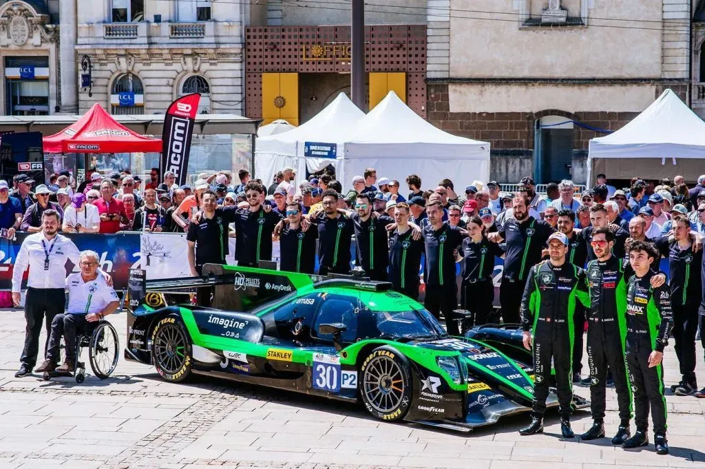 El equipo Duqueine, con quienes correrá Nicolás Pino. Imagen: Instagram