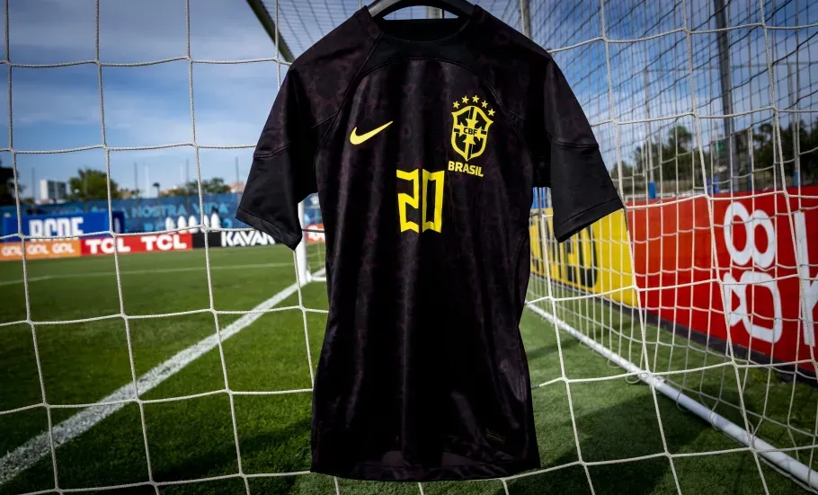 Brasil jugará de negro por primera vez en sus 109 años de historia. | Foto: CBF