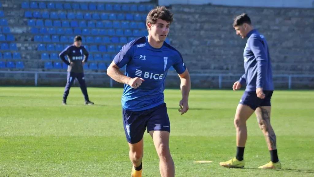 Clemente Montes vuelve a Universidad Católica tras su paso por el Celta de Vigo B de España.