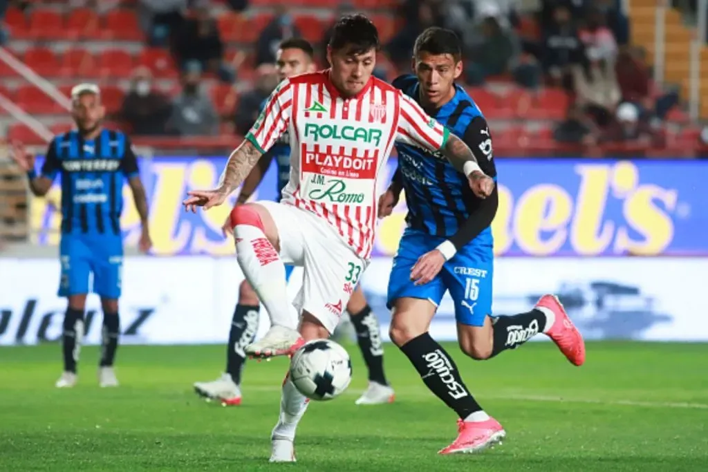 Nicolás Castillo no juega un partido en el fútbol profesional hace un año y medio. | Foto: Getty Images.