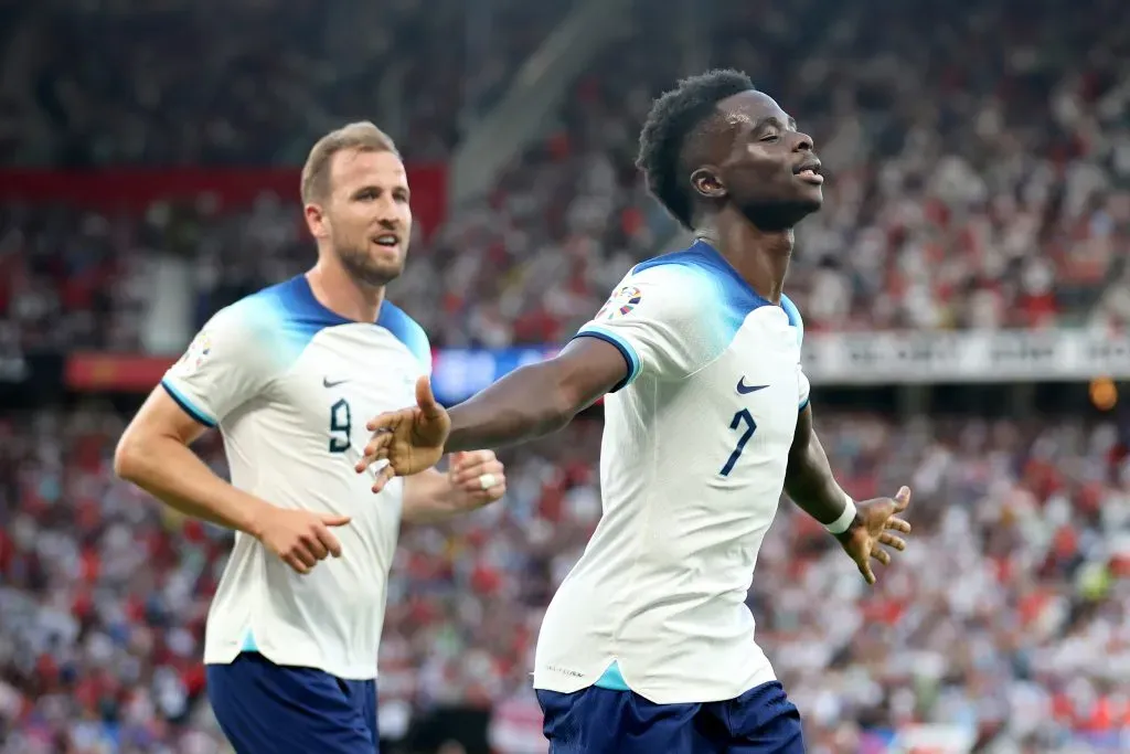Bukayo Saka y Harry Kane iniciaron la aplastante goleada de Inglaterra ante Macedonia. | Foto: Getty