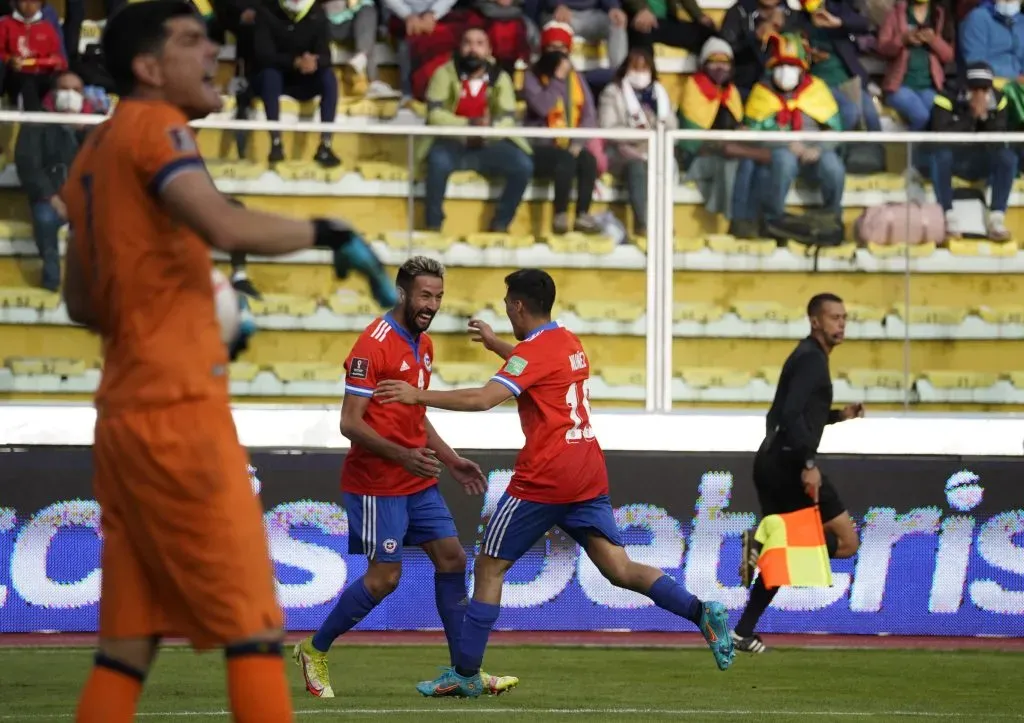 Carlos Lampe recibió dos goles de Alexis Sánchez y uno de Marcelino Núñez en La Paz el 1 de febrero de 2022, por las Eliminatorias Sudamericanas rumbo al Mundial de Qatar. | Foto: Getty