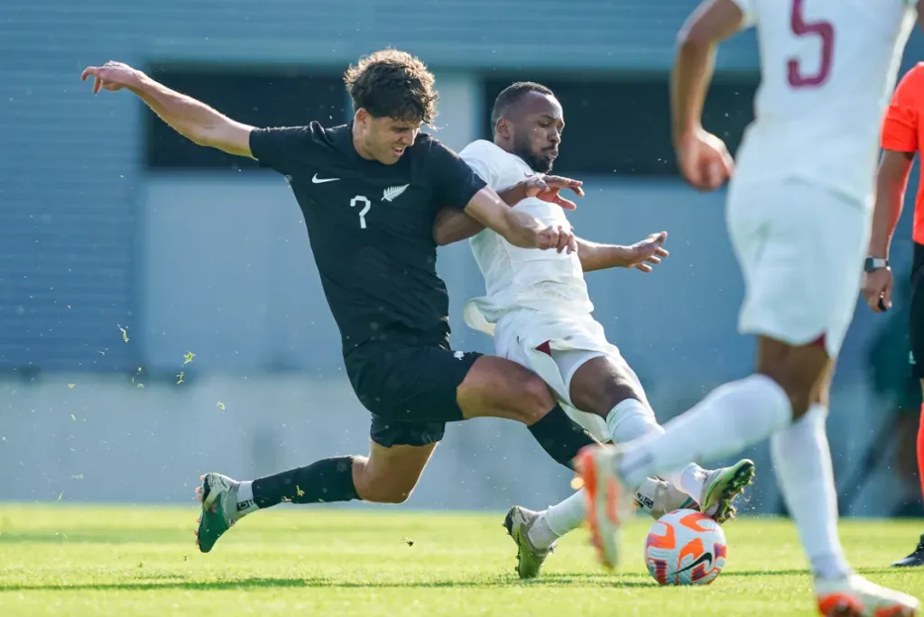 Otra imagen del partido: Nueva Zelanda vencía a Qatar por 1-0 en un amistoso, pero se retiró por un insulto racista contra Michael Boxall. (New Zealand Football – All Whites).